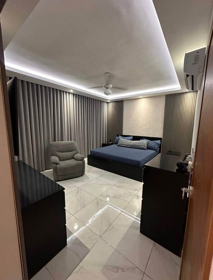 hermosa casa de 3 niveles en residencial las colinas town house higüey - Foto 4