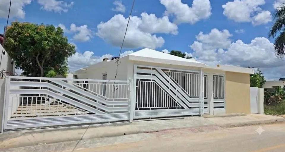 Magnificent home in the prestigious Anamelia residential community