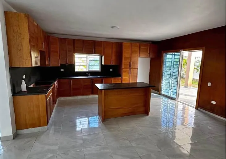Beautiful house for rent in the Los Caraballo residential complex