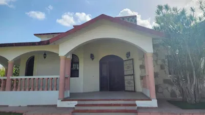Vista principal de exclusiva villa en punta cana